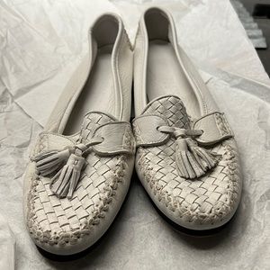 womens loafers size 9.5